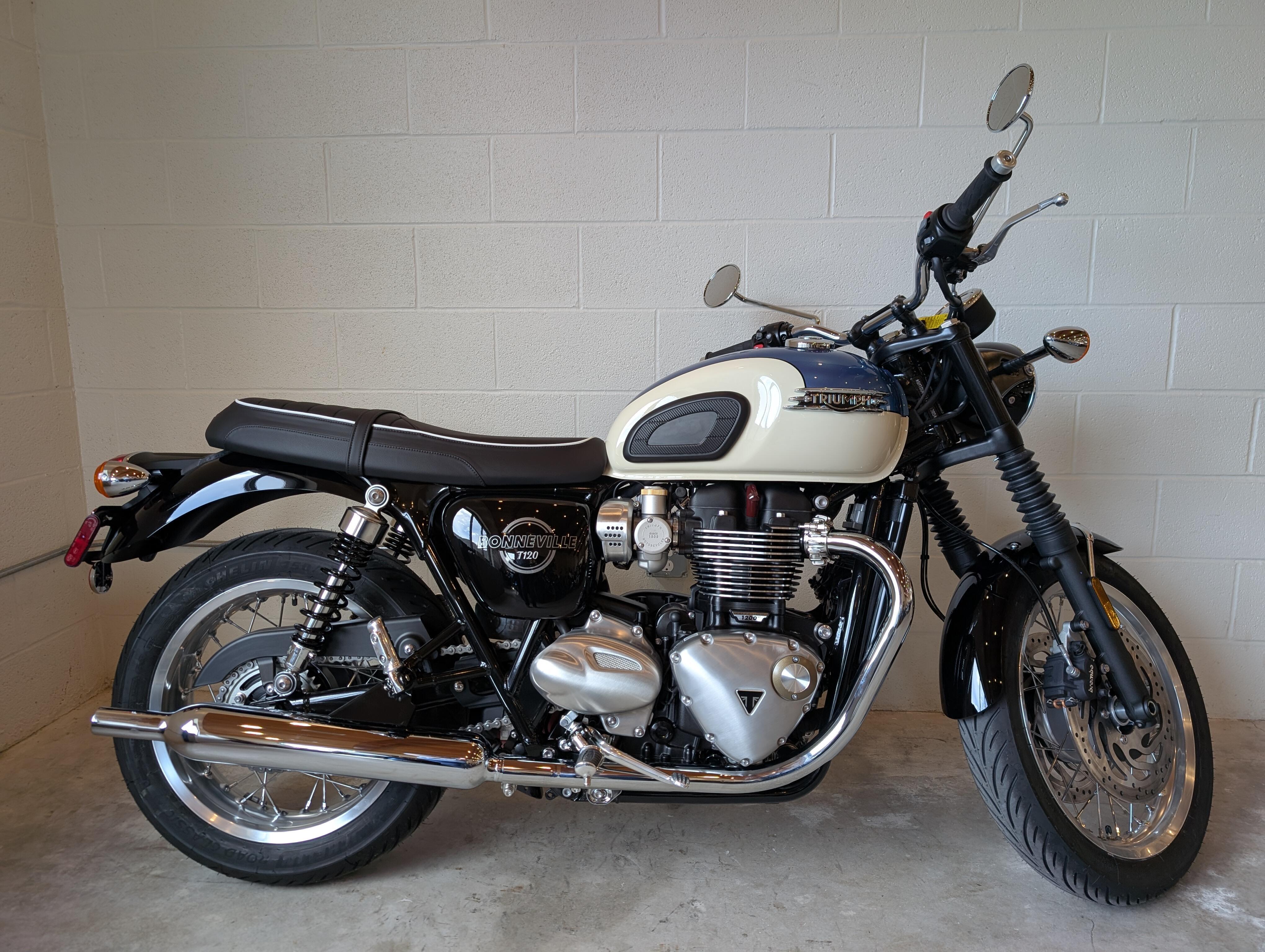 2026 Triumph Bonneville T120 BASE in Port Clinton, PA