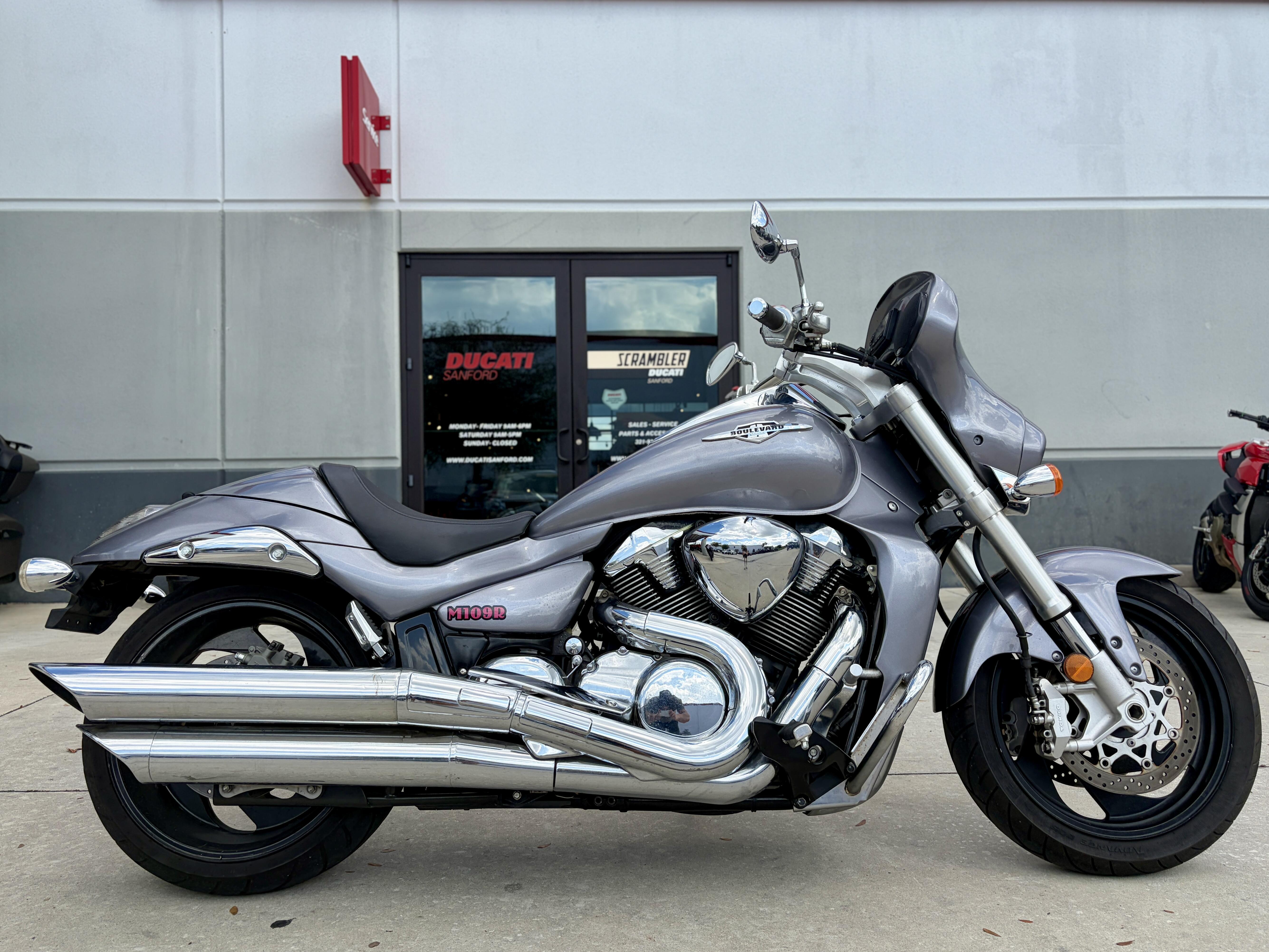 2011 Suzuki BOULEVARD M109R LTD in sanford FL