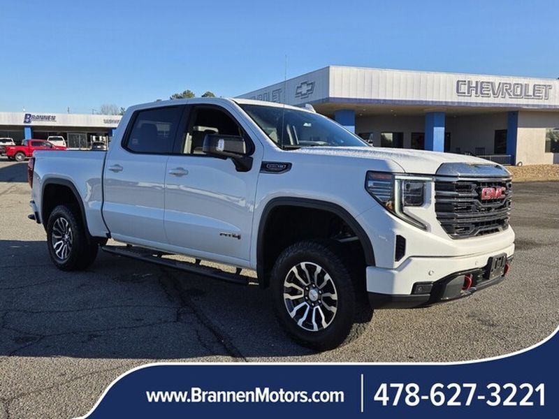 2023 GMC Sierra 1500 AT4 in Unadilla, GA