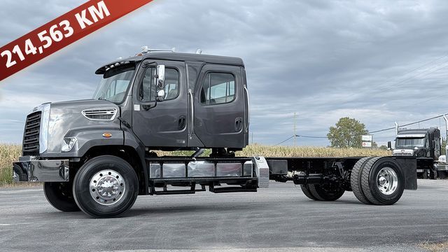 2014 FREIGHTLINER 108SD CREW CAB DRY BOX WITH TAILGATE in Champlain, NY