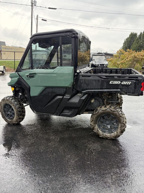 2025 Can-Am Defender DPS CAB HD9 Compass Green in bristol VA
