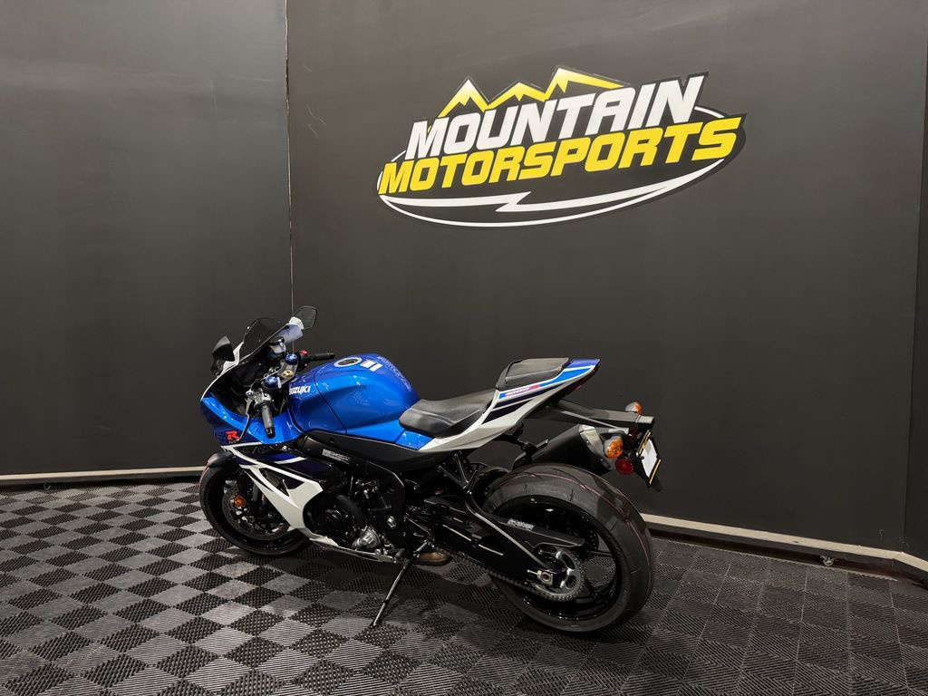 2027 Suzuki GSX-R 1000 in kodak TN