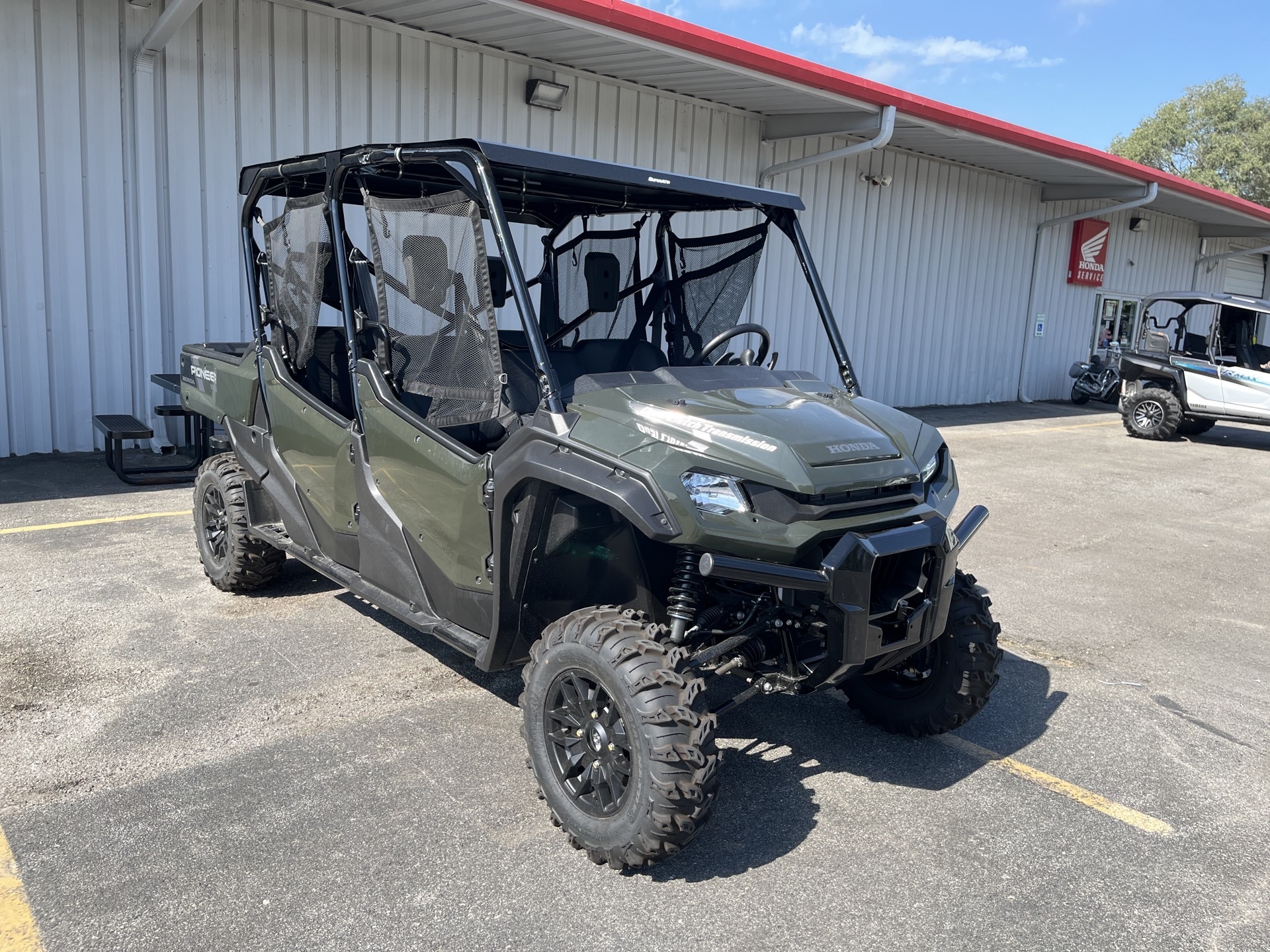 2025 Honda PIONEER 1000-6 DELUXE CREW UTV/Utility ATV
