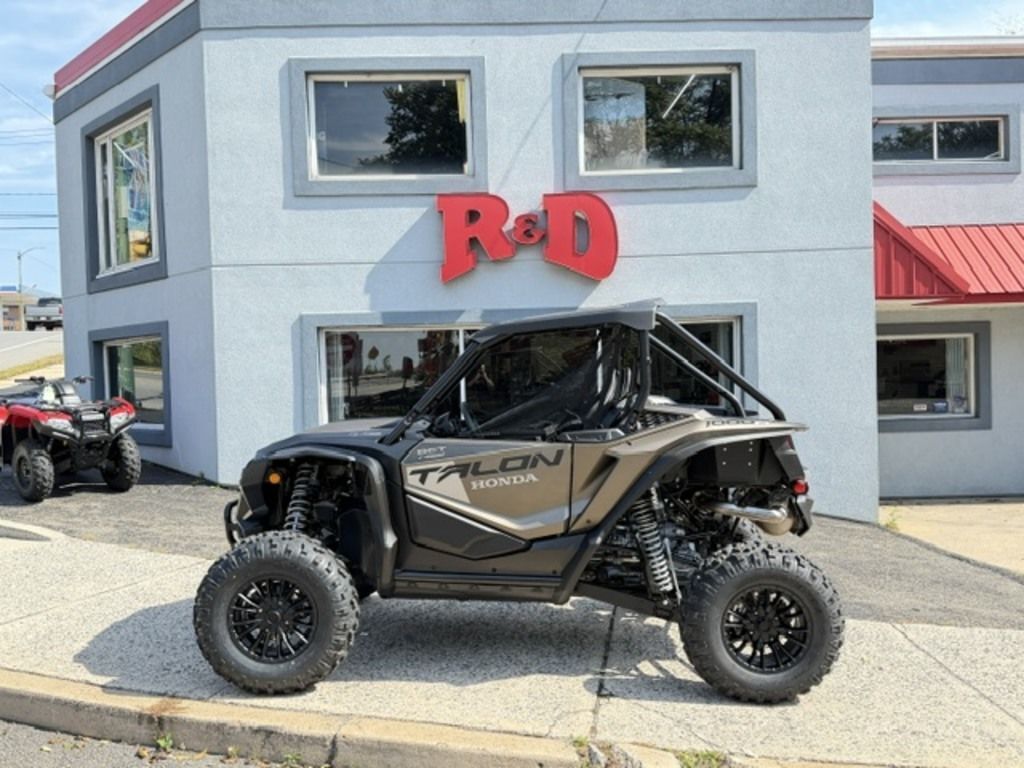 2026 Honda® Talon 1000R FOX Live Valve in palmerton PA