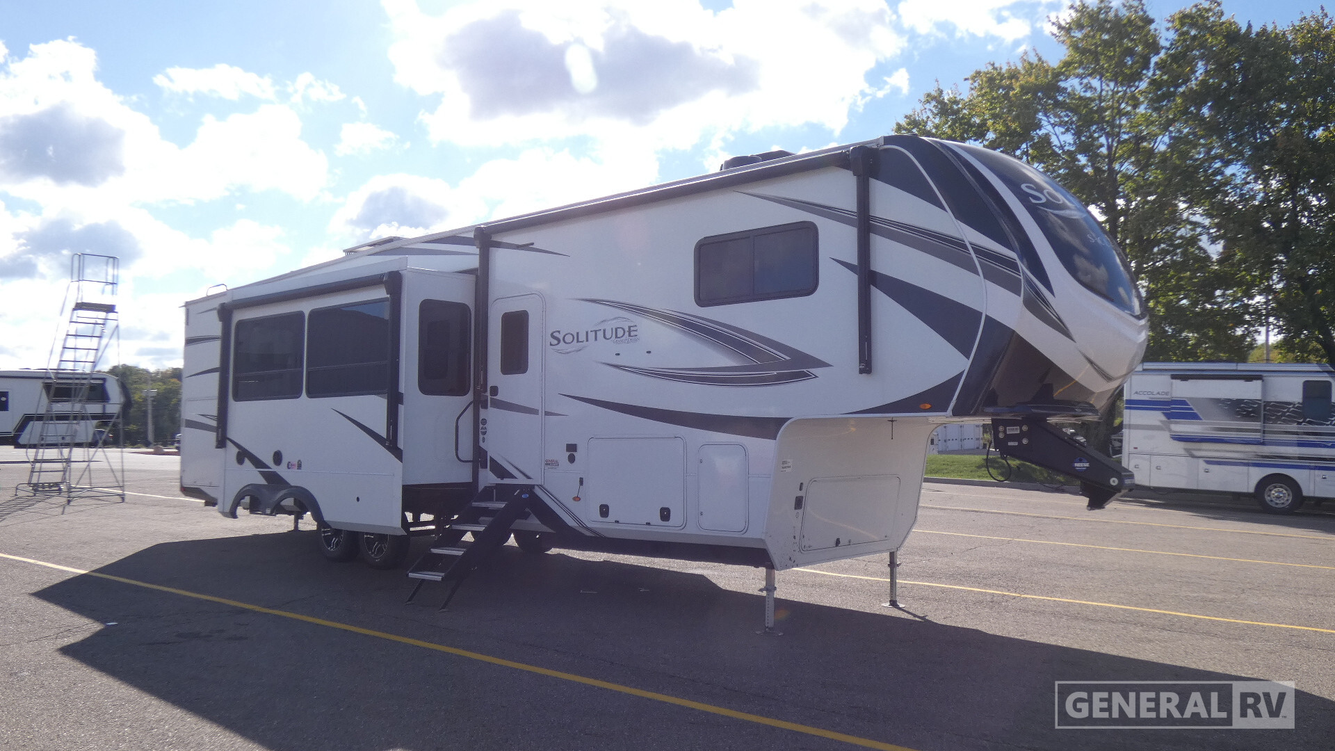 2023 Grand Design SOLITUDE 3740BH in north canton OH