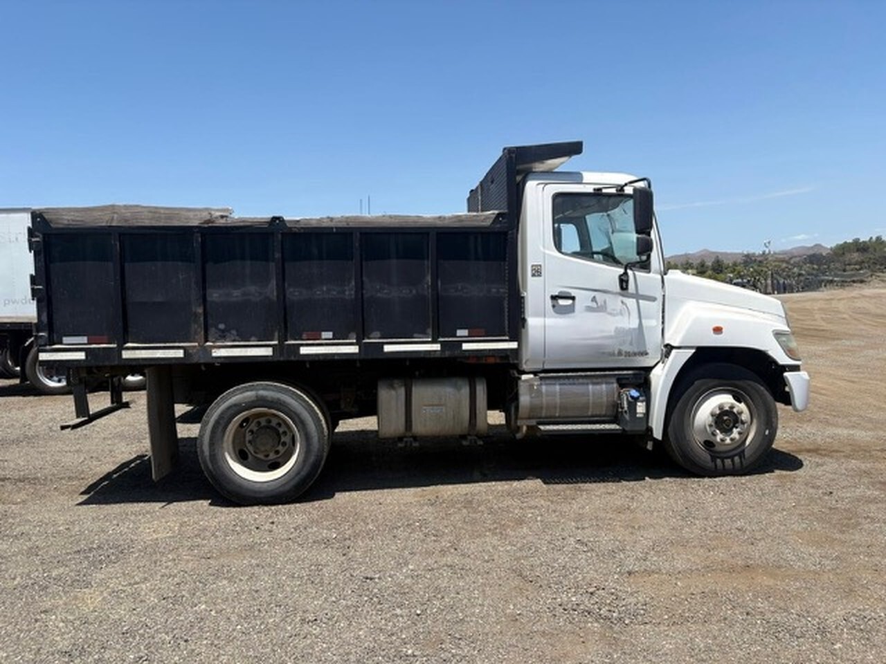 2013 HINO 338 in Los Angeles, CA