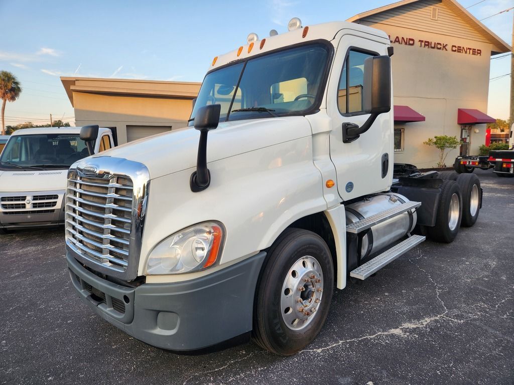 2014 FREIGHTLINER CASCADIA 125 in Deland, FL