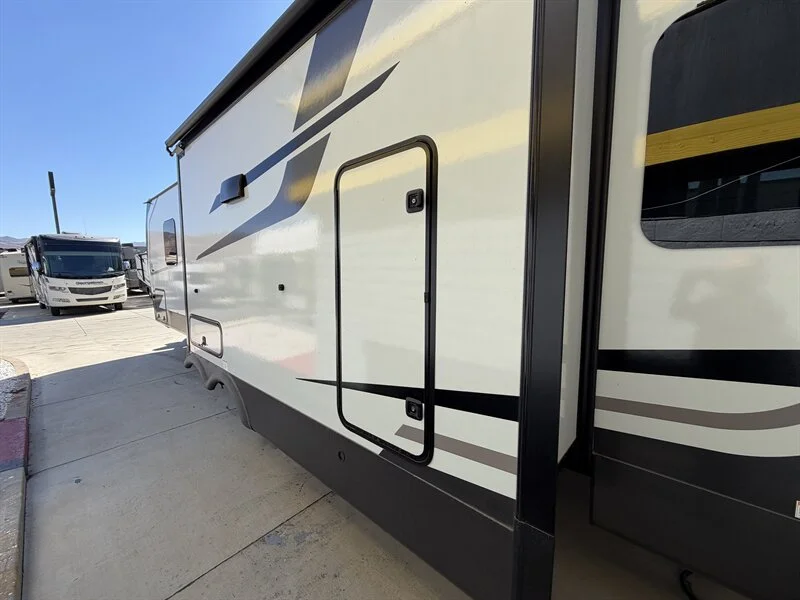 2026 Forest River ROCKWOOD ULTRA LITE 2916RL