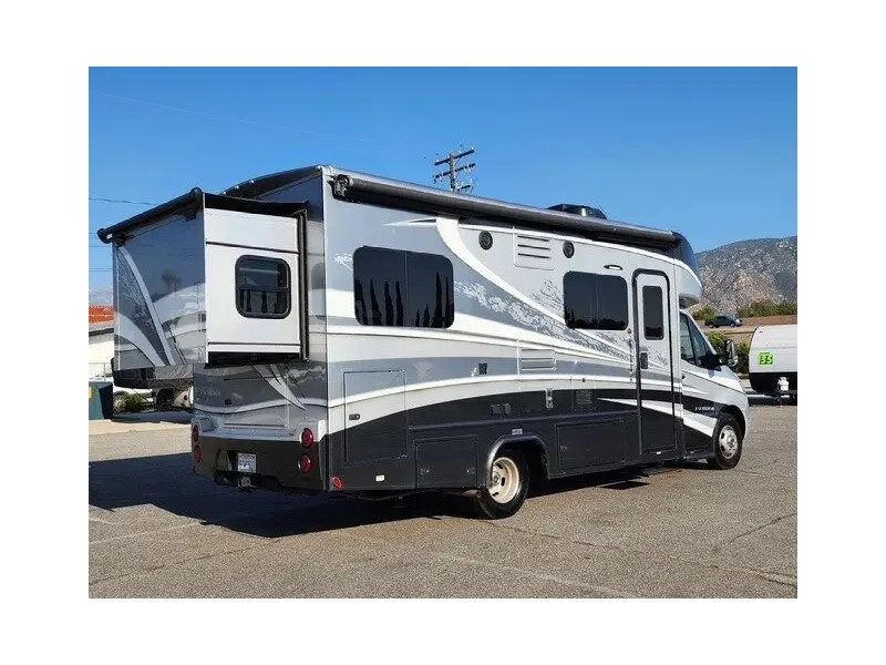 2021 DYNAMAX 25RWM ISATA 3