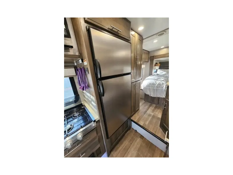 2021 DYNAMAX 25RWM ISATA 3