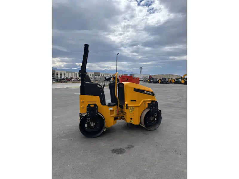 2025 JCB CT260-120