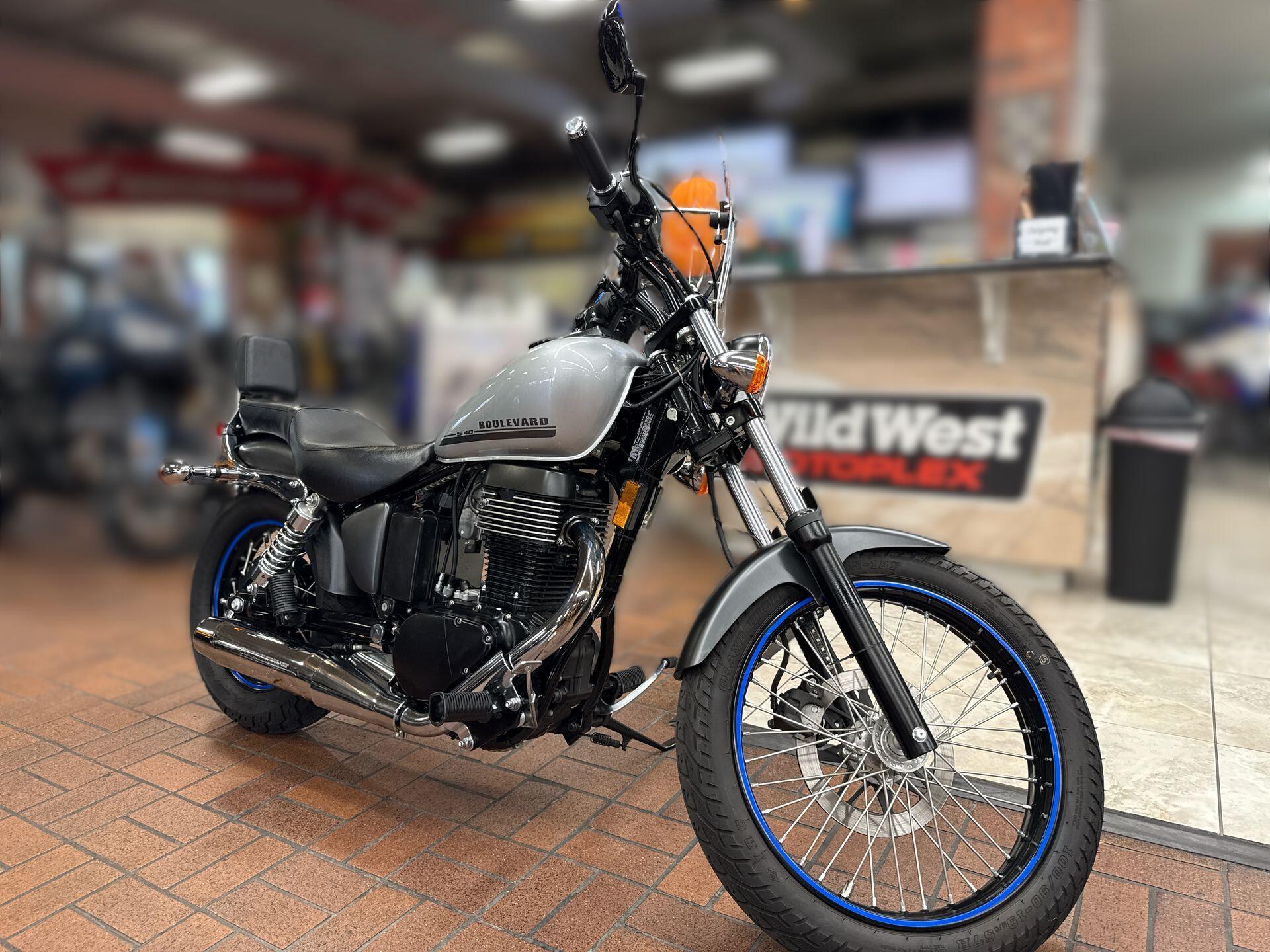 2018 Suzuki BOULEVARD S40 S40 in Katy, TX