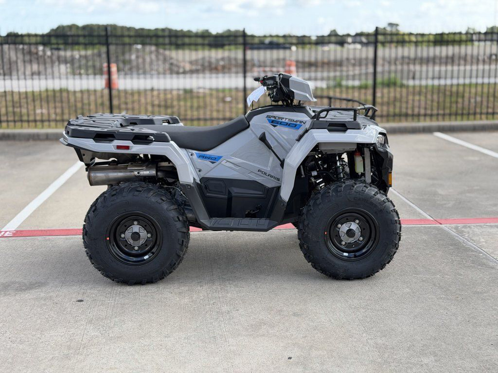 2027 Polaris Sportsman 600 GHOST GRAY PREMIUM in la marque TX