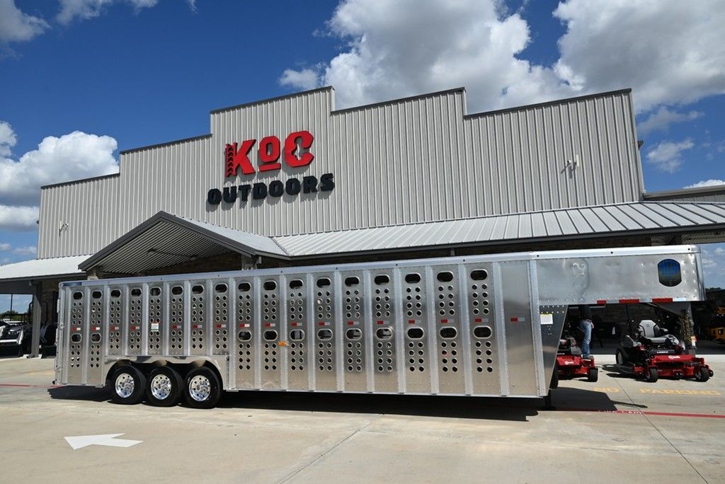 2027 MERRITT 32' LIVESTOCK TRAILER South Texas Deluxe Series in Caldwell, TX
