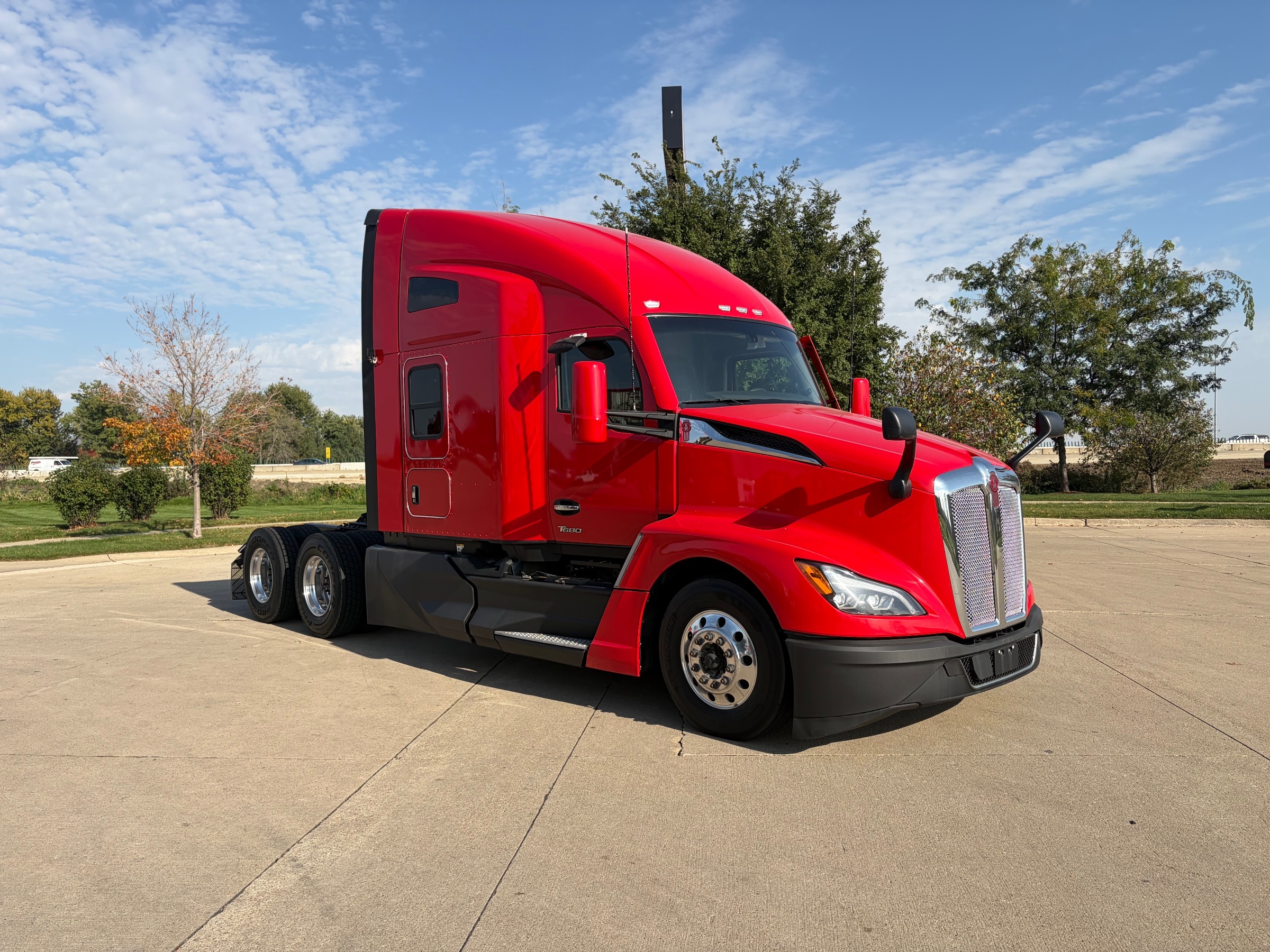 2024 KENWORTH T680 in Cedar Rapids, IA