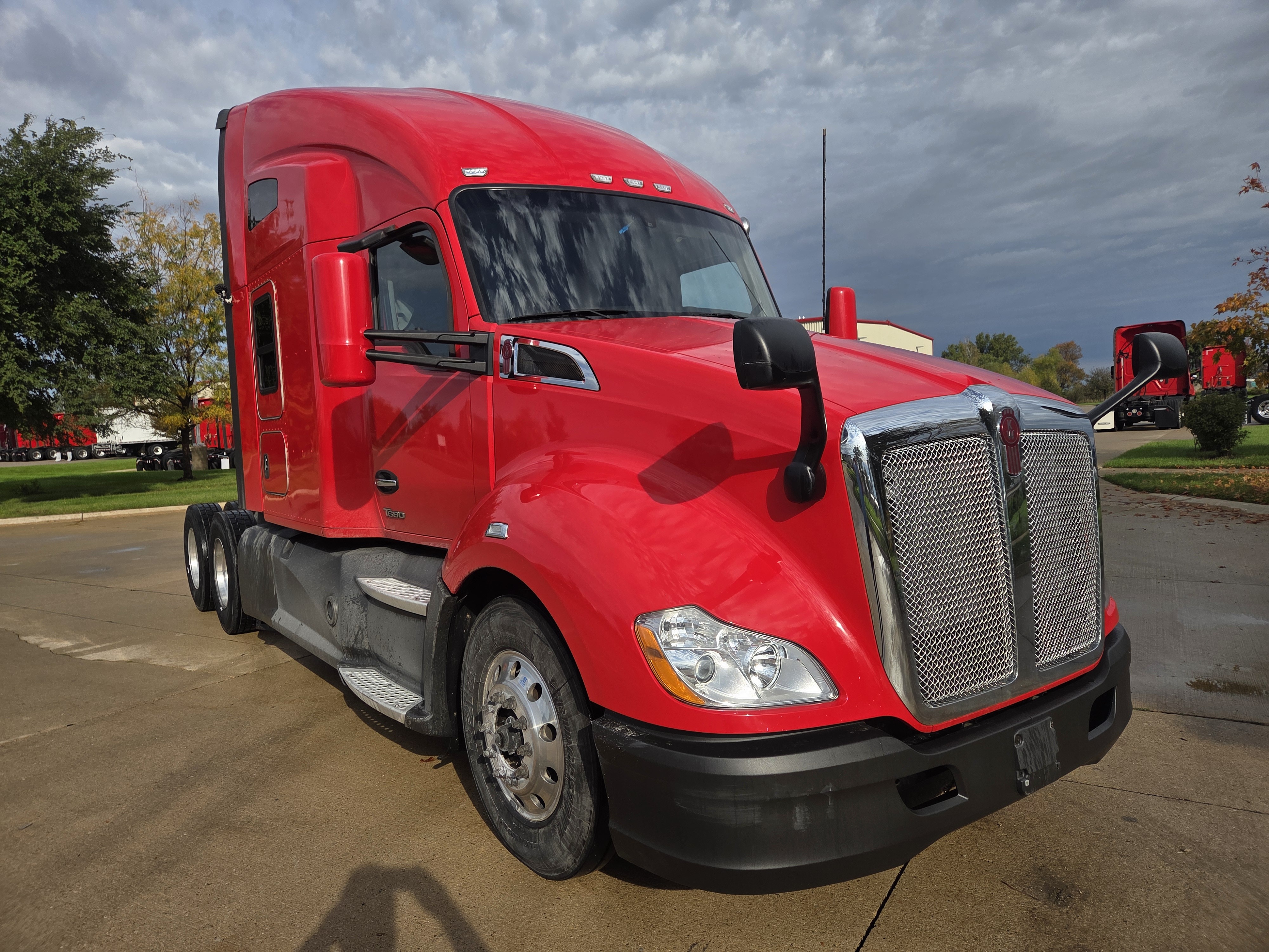 2022 KENWORTH T680 in Cedar Rapids, IA