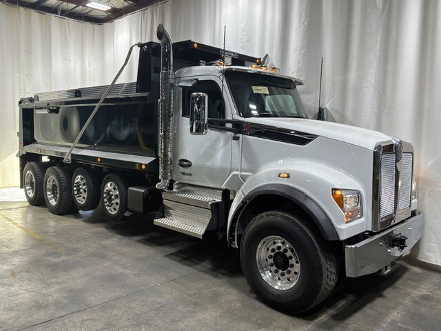 2027 KENWORTH T880S PH in Omaha, NE