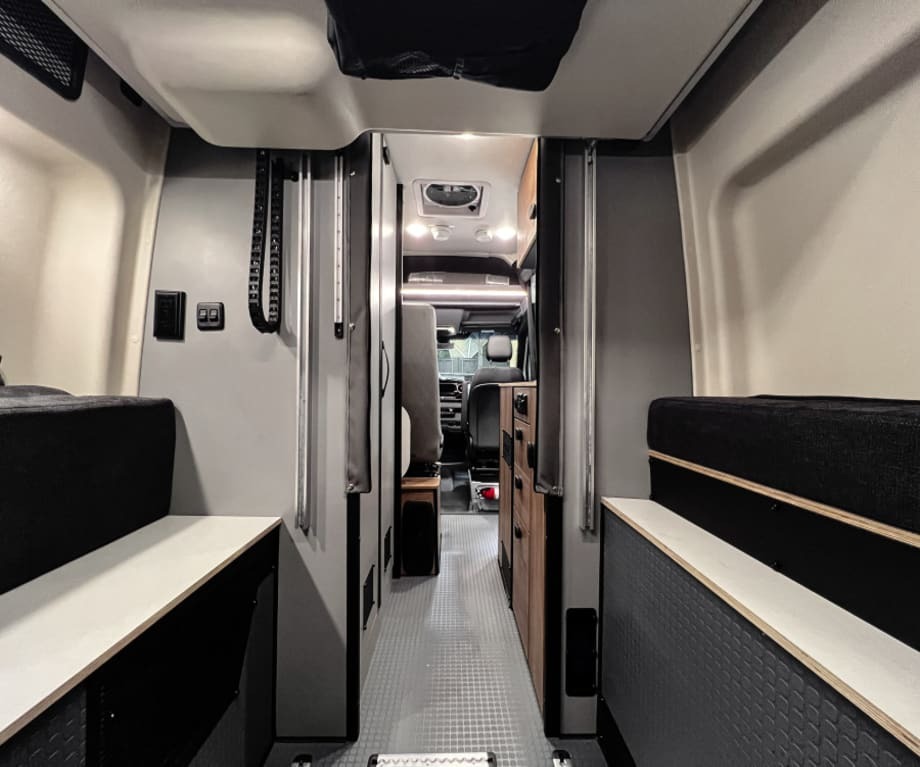 2027 Winnebago REVEL BMB44E-2.5-1 in west sacramento CA