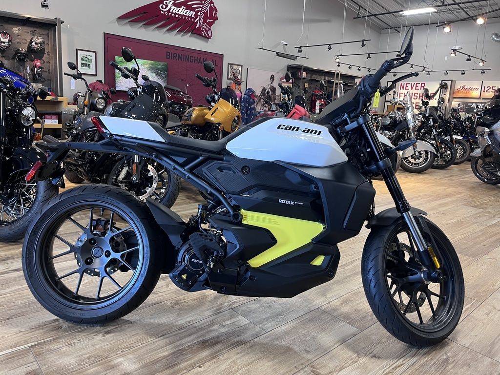 2025 Can-Am Pulse White BASE in Birmingham, AL