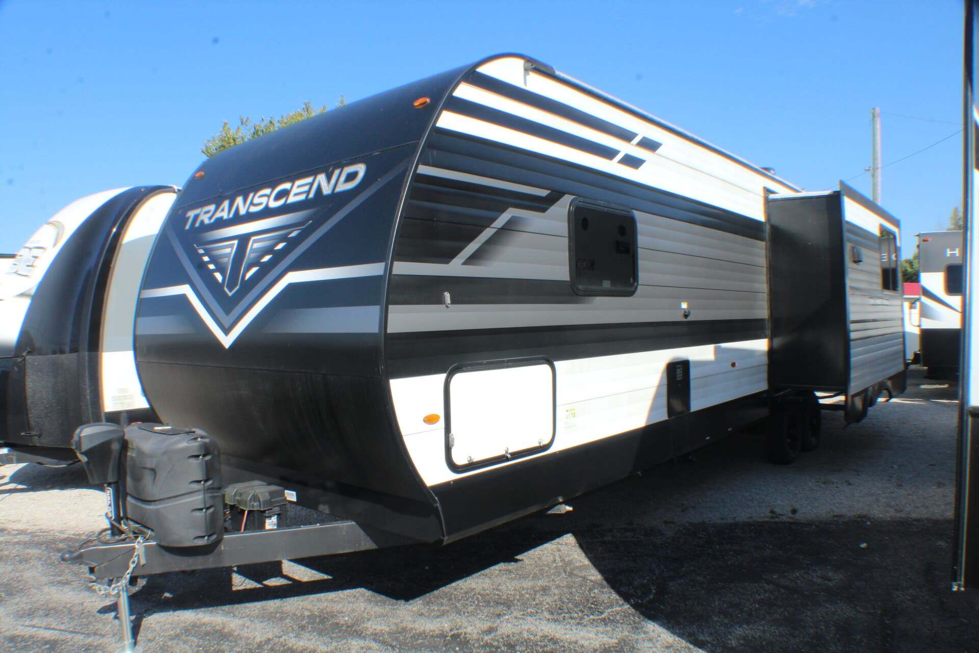 2022 Grand Design Transcend Xplor 297QB in clyde OH