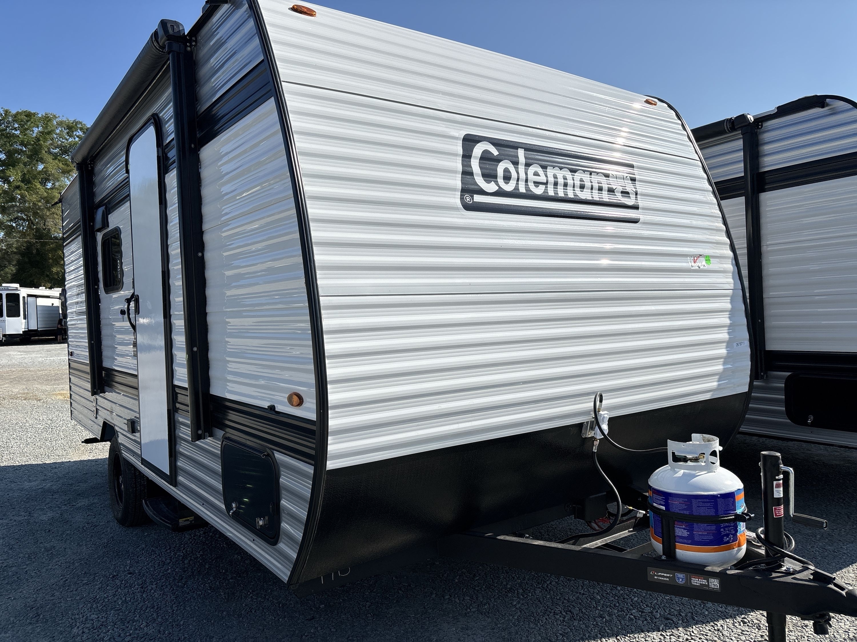 2027 Keystone COLEMAN 17B in hope mills NC