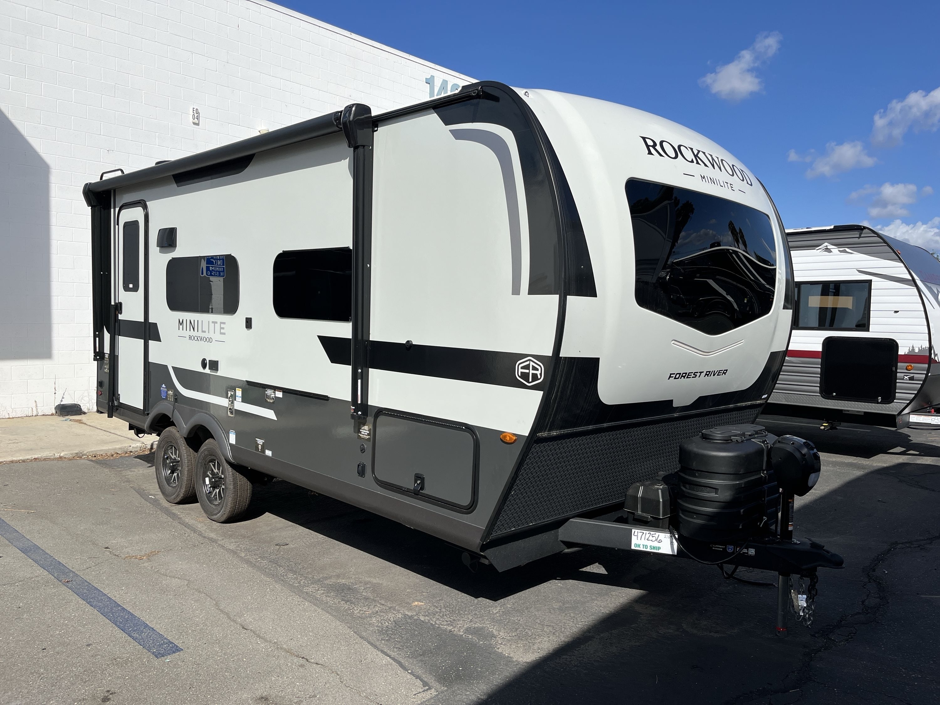 2027 Forest River ROCKWOOD MINI LITE 2109S in san diego CA