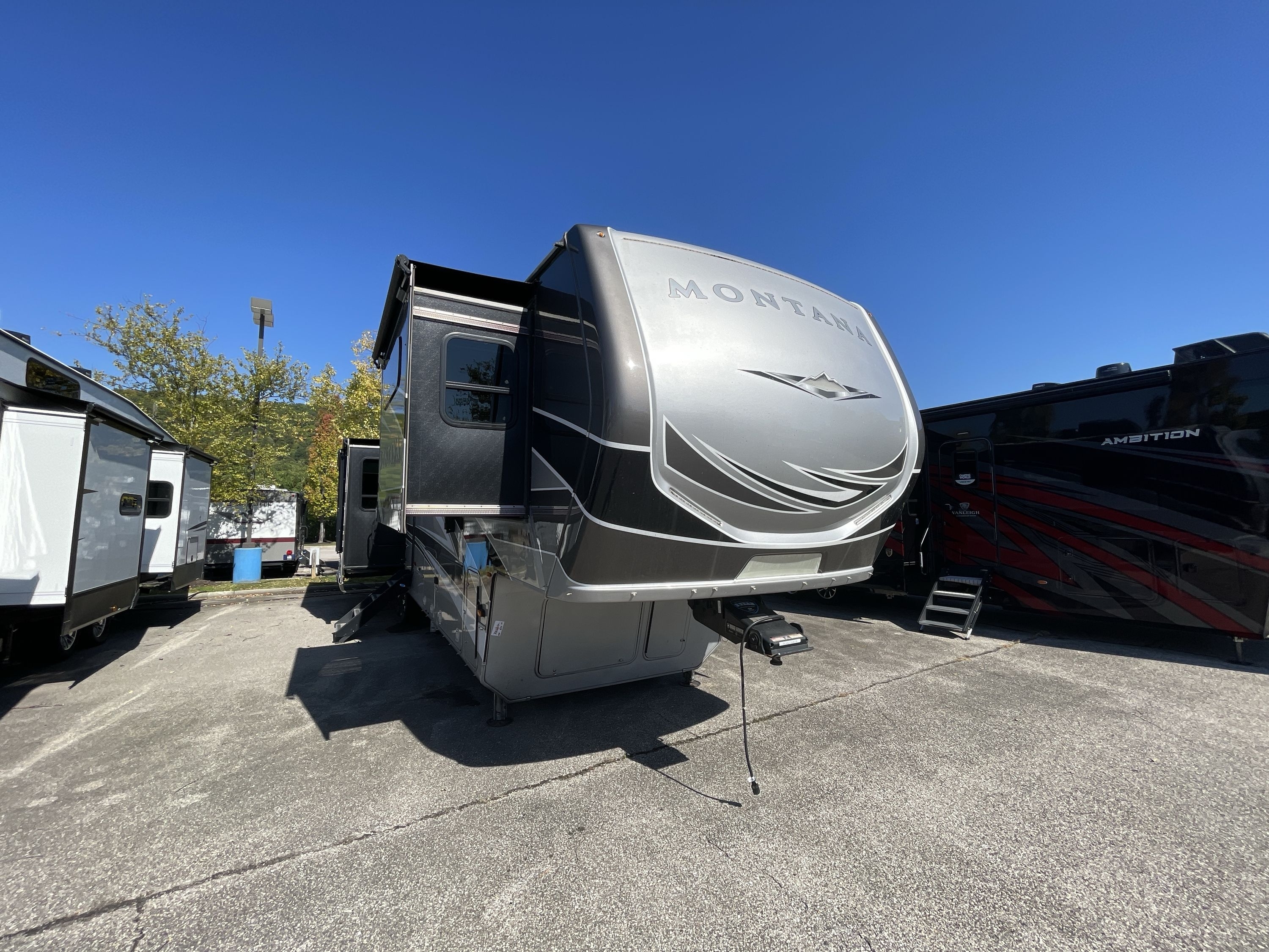 2020 Keystone MONTANA 3781RL in roanoke VA
