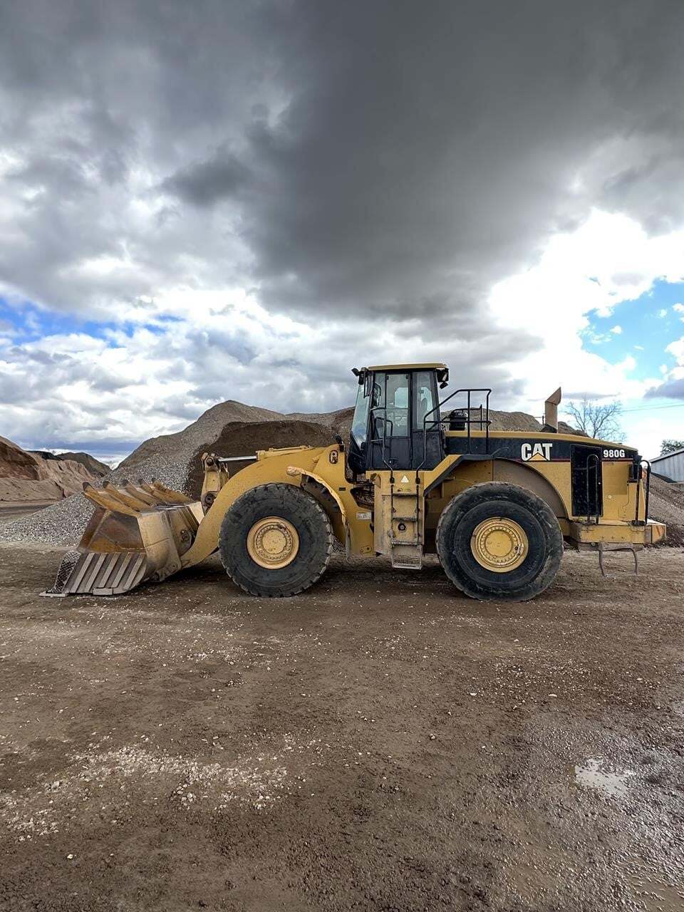 2002 CATERPILLAR 980G II in North Haven, CT