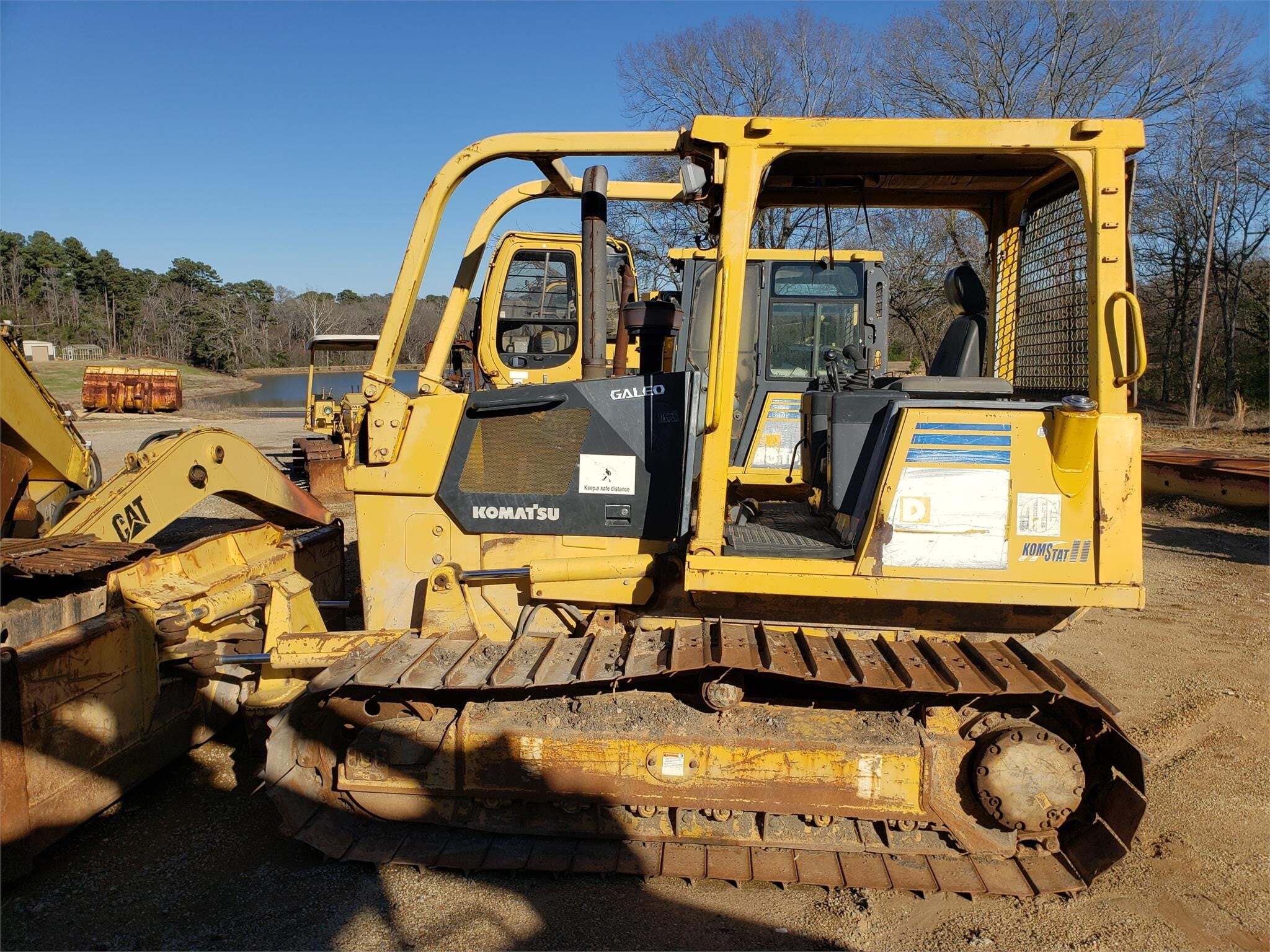 KOMATSU D37PX-21A in Hughes Springs, TX