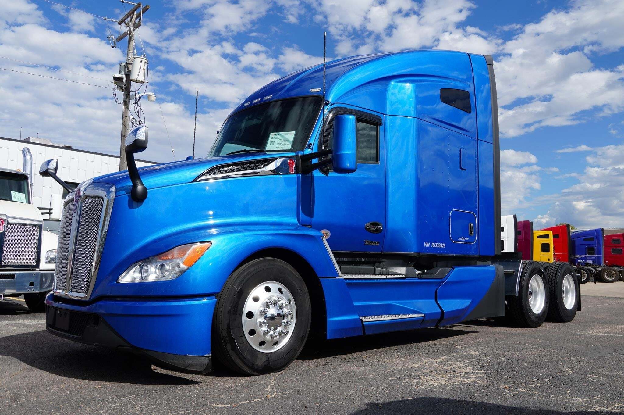 2024 KENWORTH T680 in Sioux Falls, SD