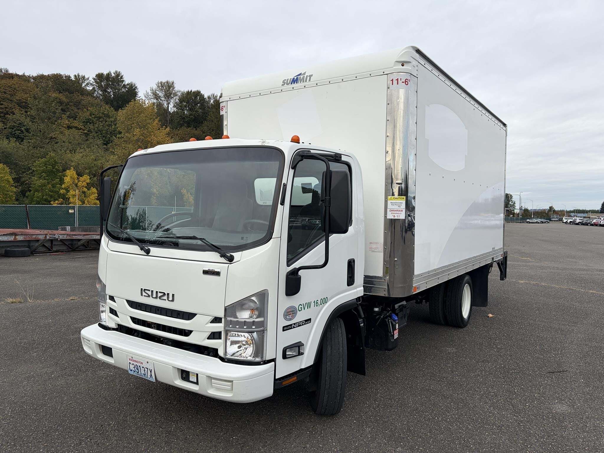 2022 ISUZU NPR XD in Kent, WA
