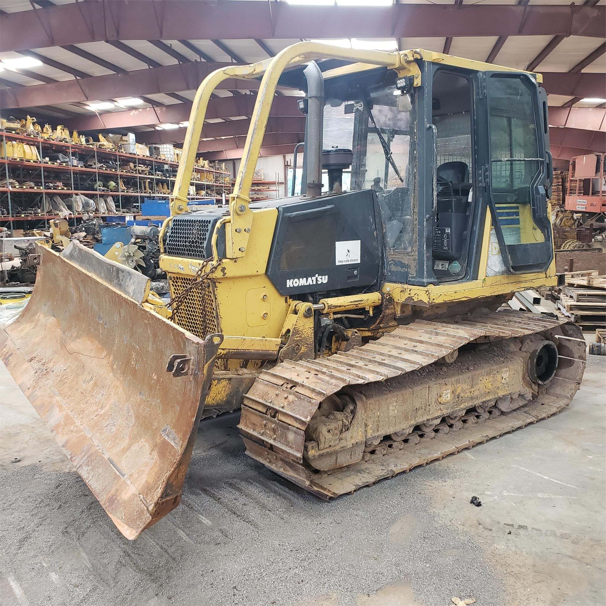 KOMATSU D37PX-21A in Hughes Springs, TX