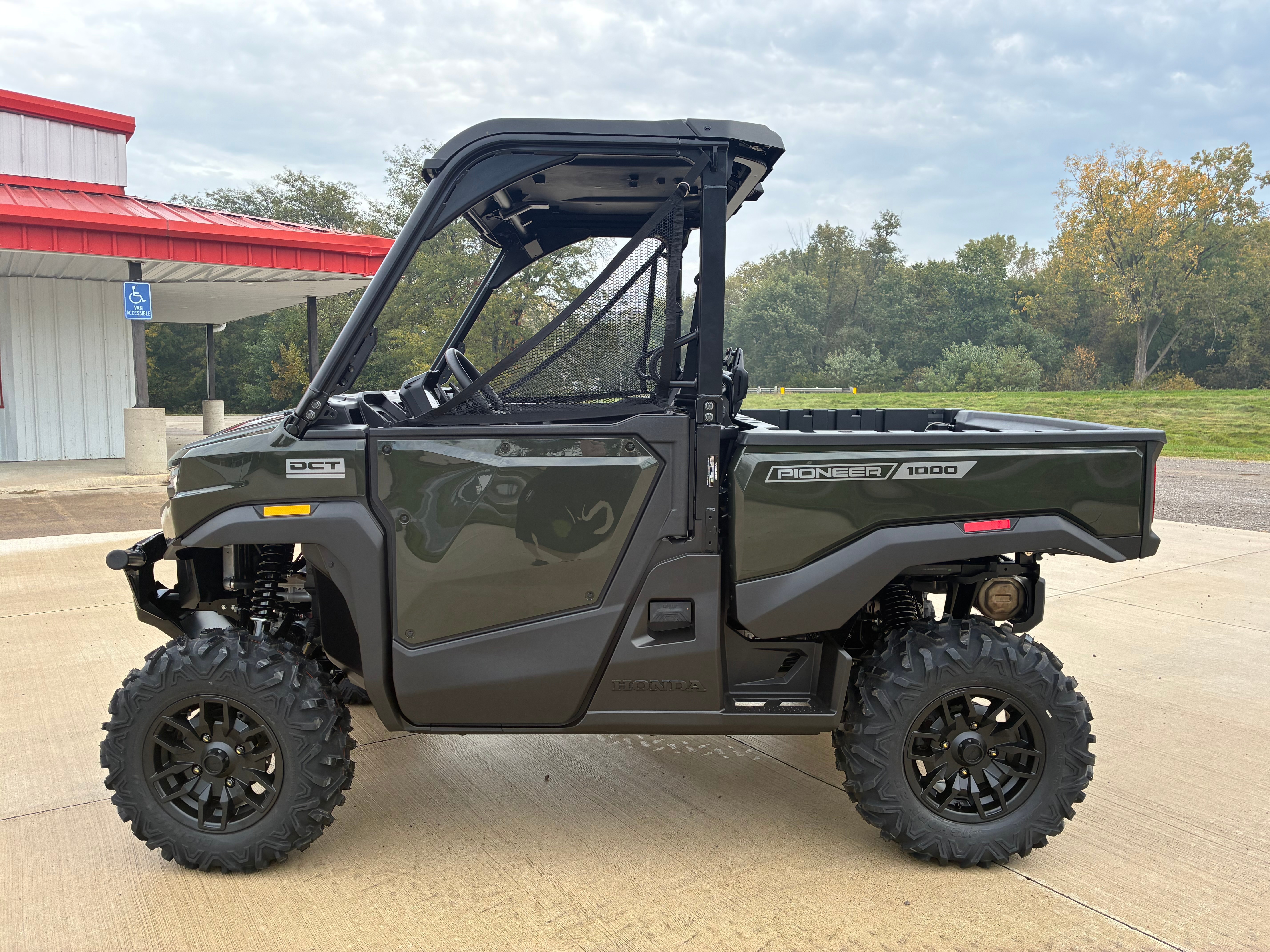 2026 Honda Pioneer 1000 Deluxe in ottawa OH