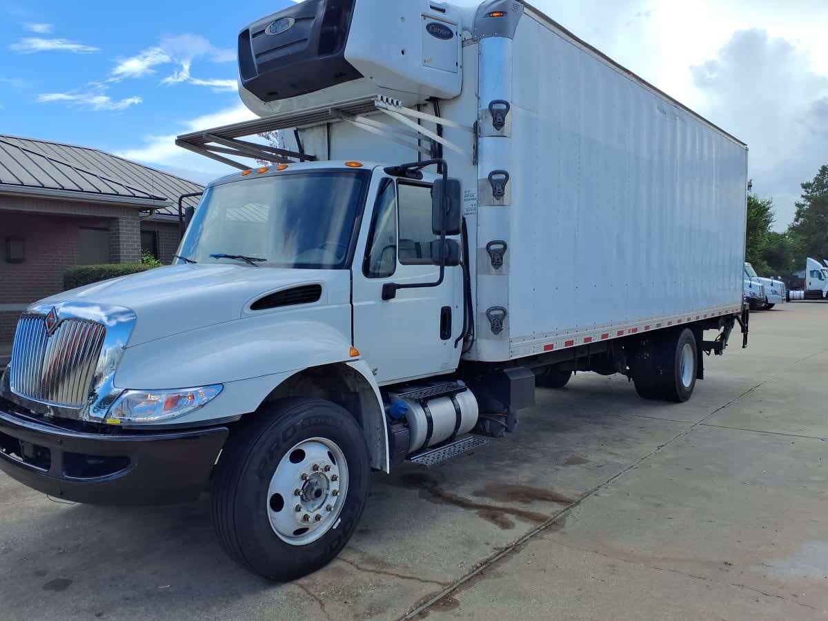 2019 INTERNATIONAL 4300 in Houston, TX