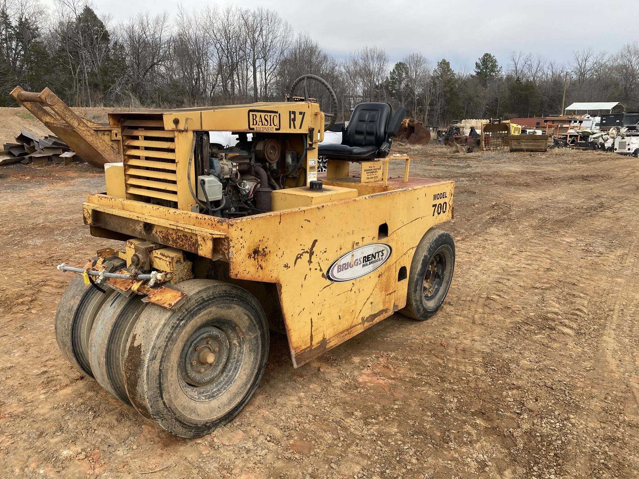 2005 BASIC 700 in Rockwell, NC
