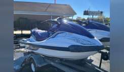 2003 Yamaha WaveRunner® FX Cruiser Three Seater jet ski