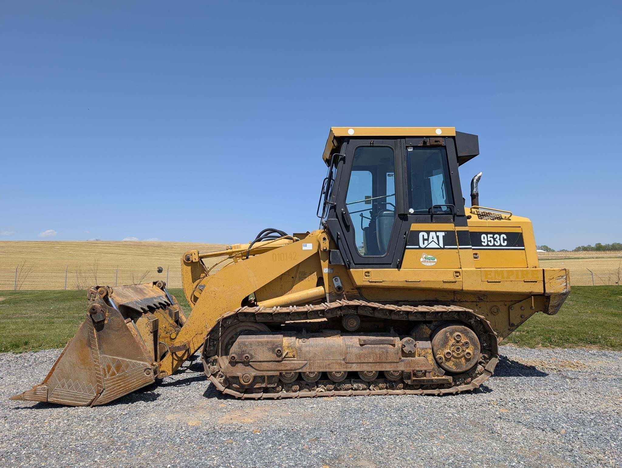 2005 CATERPILLAR 953C in Womelsdorf, PA