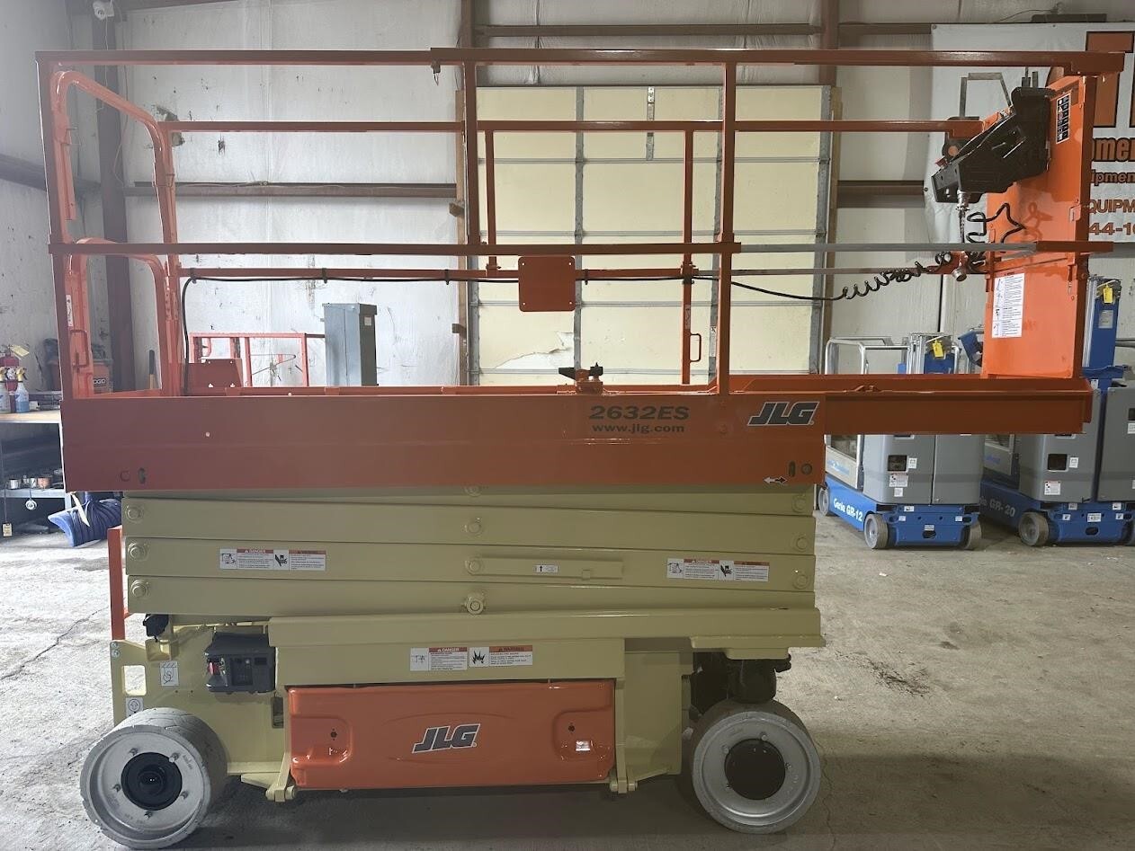2018 JLG 2632ES in Rockdale, IL