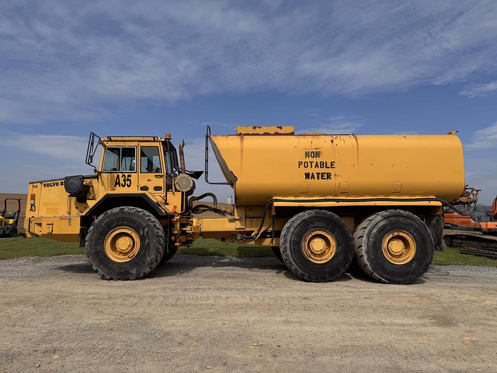 1990 VOLVO A35 in Womelsdorf, PA