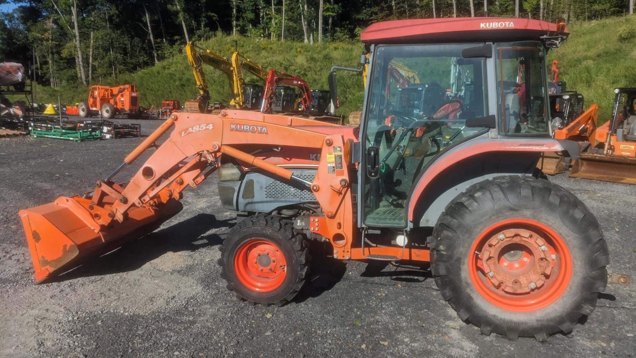 2012 KUBOTA L5740HSTC in Tannersville, PA