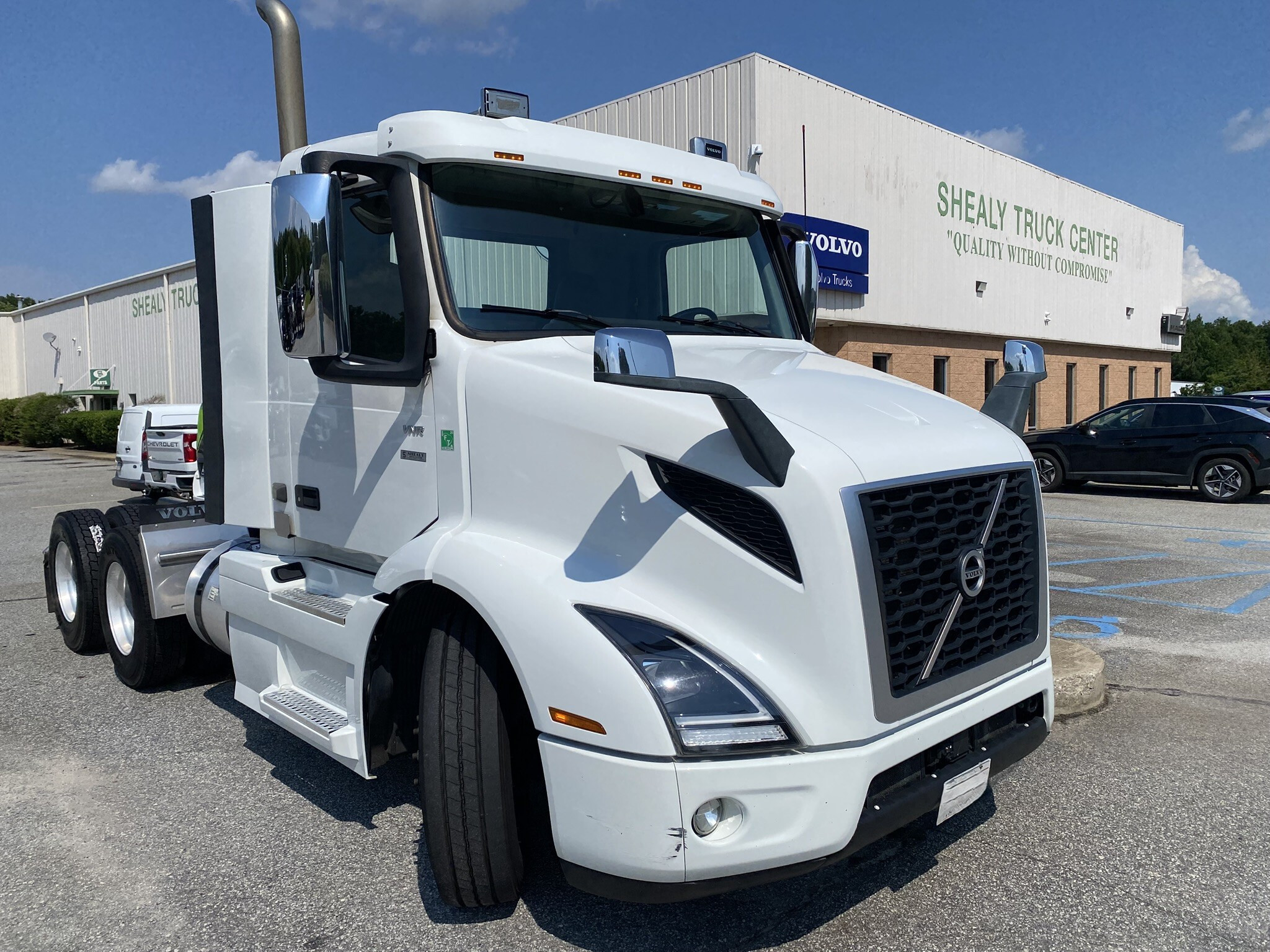 2023 VOLVO VNR 300 in Duncan, SC