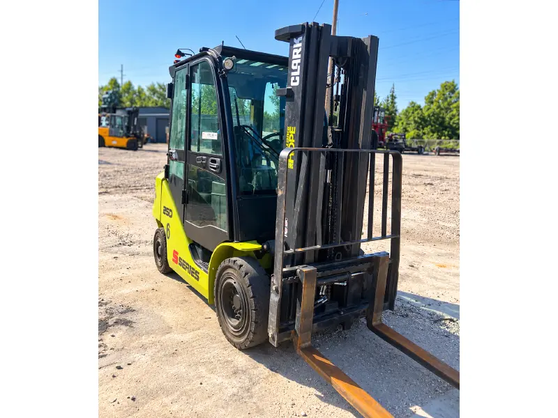 CLARK S25D