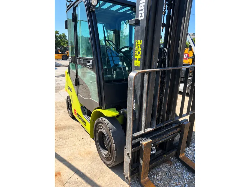 CLARK S25D