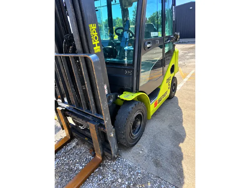 CLARK S25D
