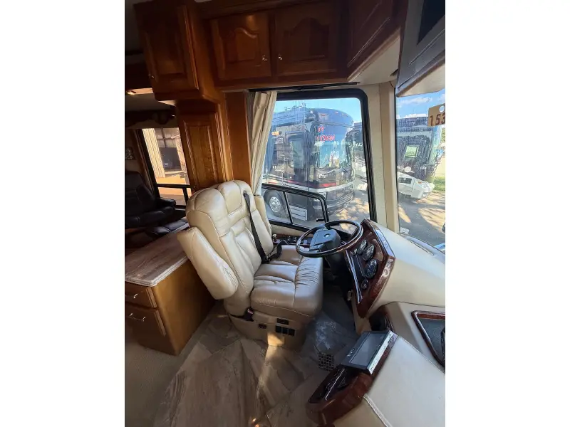 2005 COUNTRY COACH MAGNA 630 45 REMBRANDT