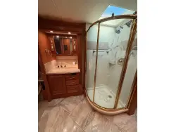 2005 COUNTRY COACH MAGNA 630 45 REMBRANDT