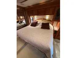 2005 COUNTRY COACH MAGNA 630 45 REMBRANDT