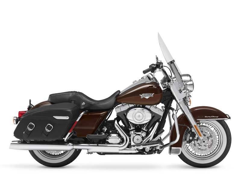 2011 Harley-Davidson Road King® Classic CLASSIC in Shorewood, IL