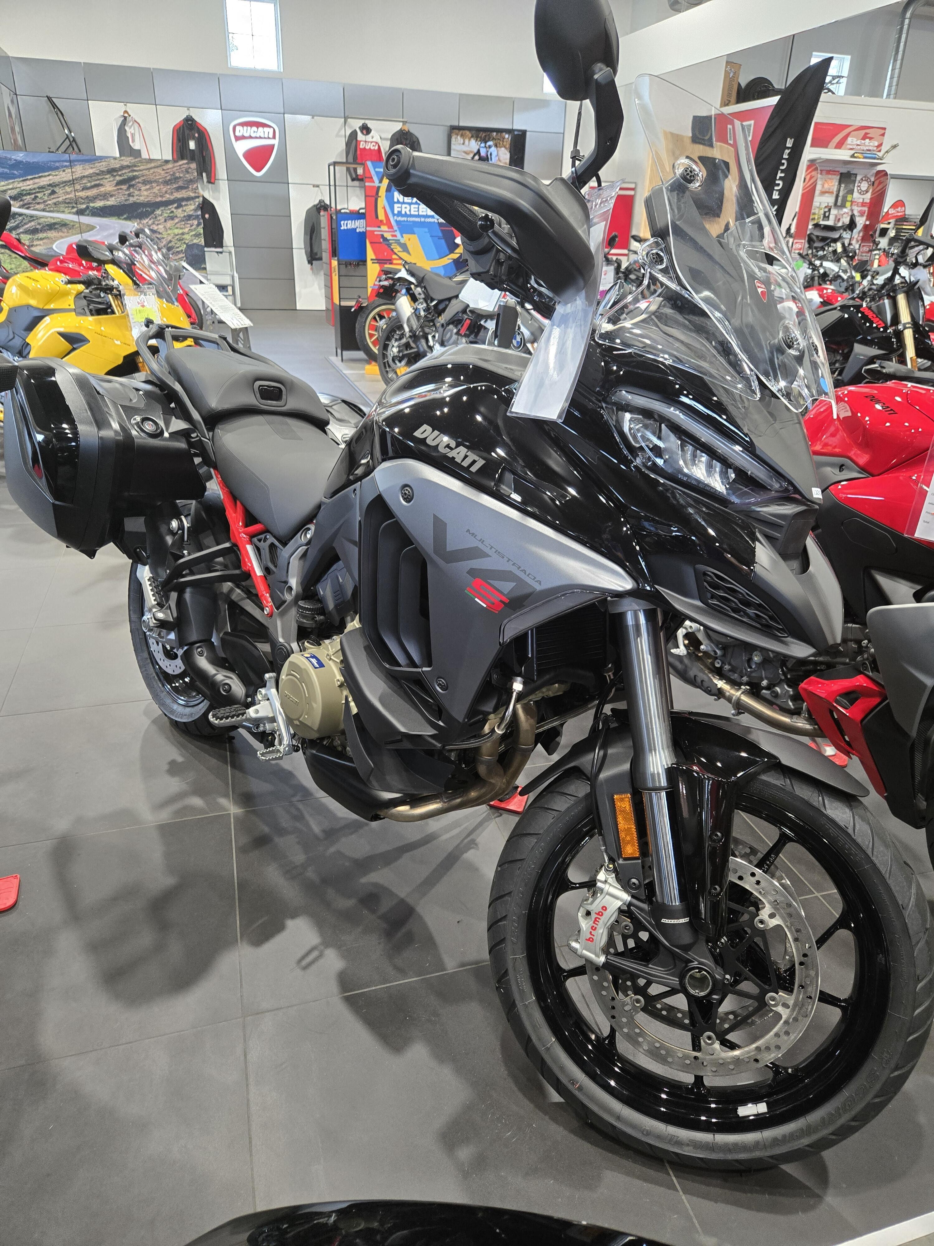 2027 Ducati MS V4S T&sol;R in Chesterfield, MO