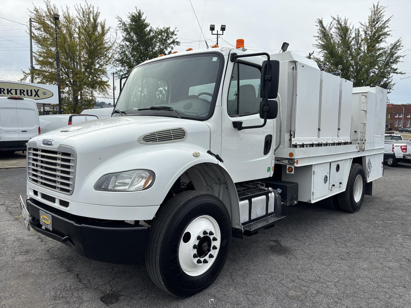 2013 FREIGHTLINER BUSINESS CLASS M2 106 in Birmingham, AL